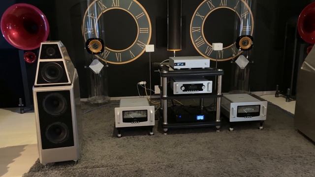 Wilson SASHA DAW   Dire Straits - Six Blade Knife [4Kᵁᴴᴰ]