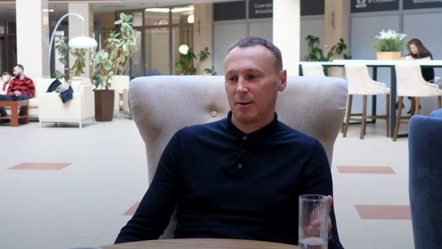 Константин Бугрим о том, как работается в Сбере и сколько денег нужно для счастья смотреть онлайн