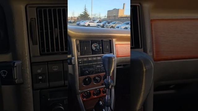 #OldSchool #Audi with crazy custom shifter! #1989 #Audi90 #B3 #cars #vintage #German #SaveTheManual смотреть онлайн