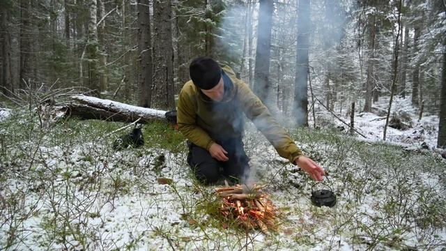 A Small Fire on a Winter Day смотреть онлайн