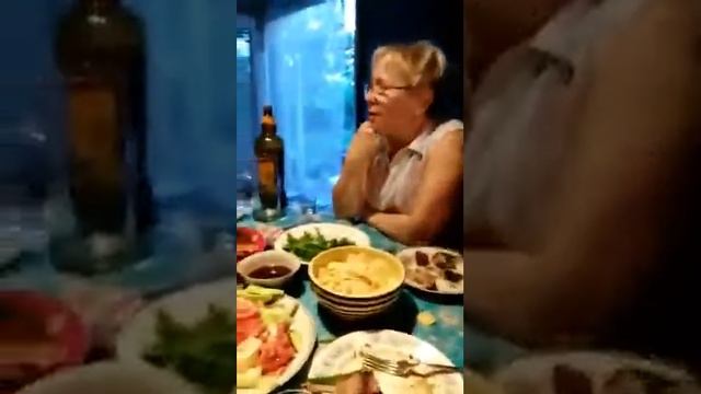 На даче,семья,друзья, часть два смотреть онлайн