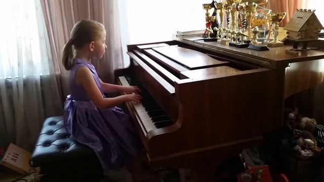 Э. Григ, Вальс a-moll. Анна Краснова, 7лет смотреть онлайн