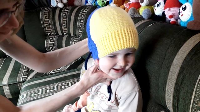 Вязаная шапка с наушниками. Шапка крючком. Детская шапка крючком. Вязаная шапка для мальчика. смотреть онлайн