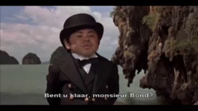 Человек с золотым пистолетом Сцена с островом Джеймса Бонда смотреть онлайн