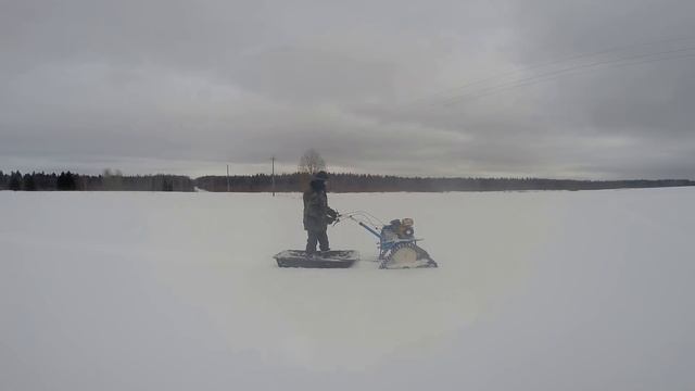 гусеничный привод на мотоблоке НЕВА зимой смотреть онлайн