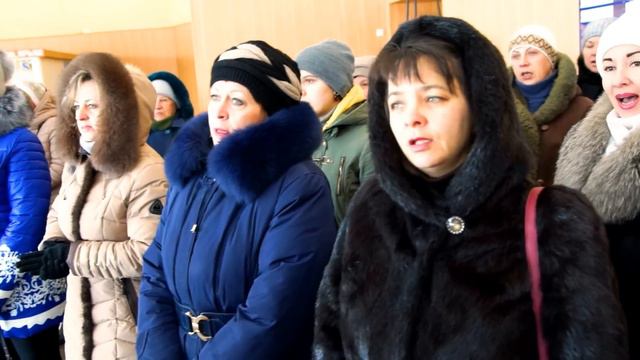 Песенный флешмоб в городе Снежное! На безымянной высоте. смотреть онлайн