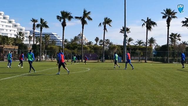Смотрим гол Игоря Горбунова на тренировке. смотреть онлайн