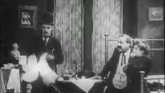 Charlie Chaplin - Caught In The Rain (Застигнутый дождём) 1914