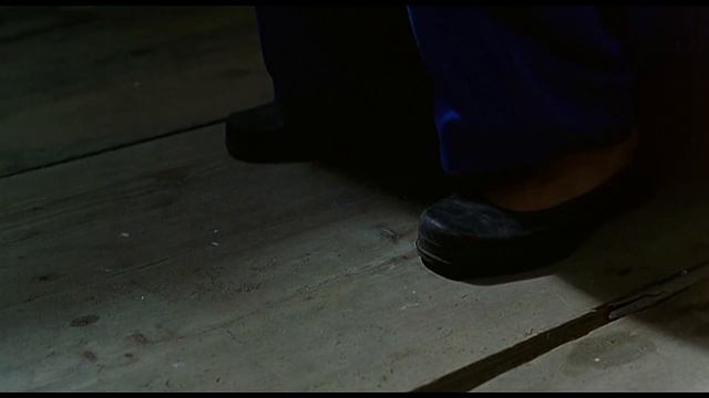 3-Iron [Bin-jip] (2004) by Kim Ki-duk, Clip: Tae-suk plays golf in prison (without an iron or ball! смотреть онлайн