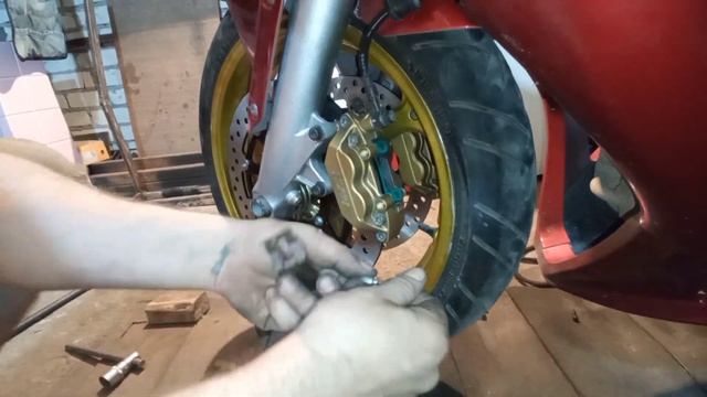 CBR-600 RR тормоза смотреть онлайн