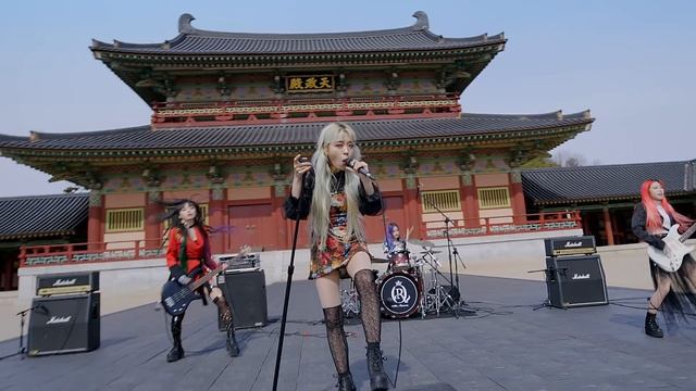 [MV] Azalea by Rolling Quartz (Eng/Esp Sub) 진달래꽃 by 롤링쿼츠 #KRock #GirlBand смотреть онлайн