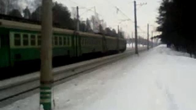 Проезжающий мимо ЭД4М смотреть онлайн