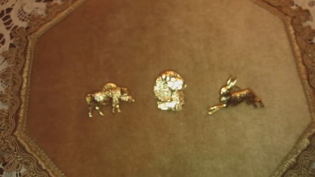 Красивые винтажные бусы, броши от Yves Saint Laurent, тошикане. смотреть онлайн