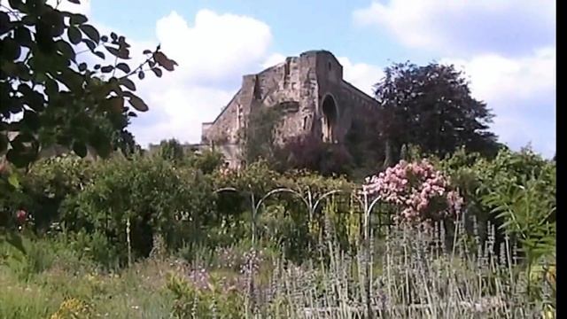 ABBEY GARDENS MALMESBURY WILTSHIRE смотреть онлайн