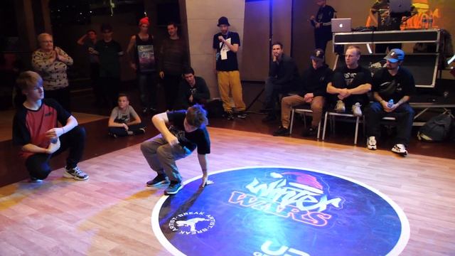 final 14-17 bboy Dan Fox vs Puffy vs Прайм - брейкданс батл WINTER WARS 2020 смотреть онлайн