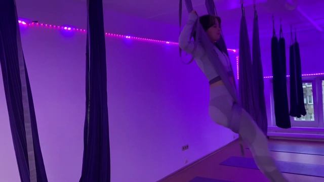 Красивое фото на гамаке | Студия растяжки на гамаках Aerofit смотреть онлайн