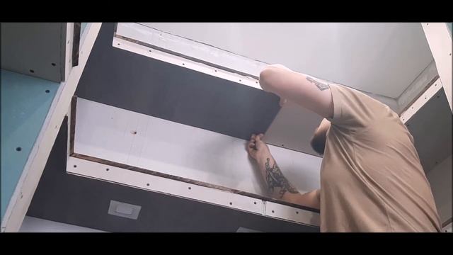 Как быстро клеить ламинат на потолок и стену смотреть онлайн