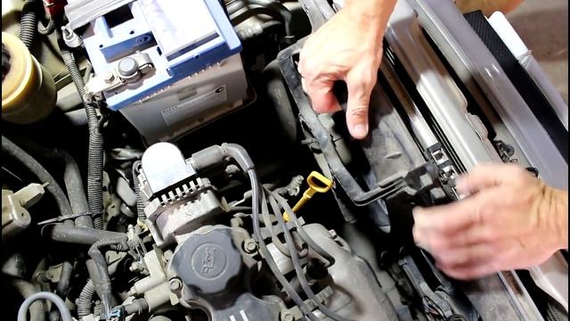 Замена электровентилятора охлаждения радиатора Chevrolet Lanos Шевроле Ланос 2008 года смотреть онлайн