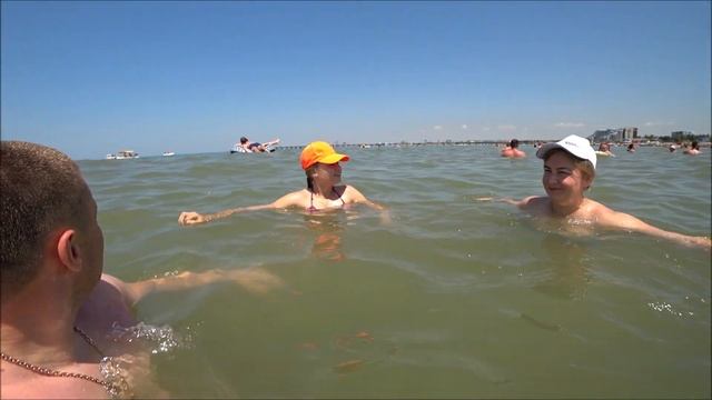 ИДЕМ НА МОРЕ/ЦЕНТРАЛЬНЫЙ ПЛЯЖ АНАПЫ/+35 ЖАРА/САМОЕ ВКУСНОЕ ГИРО/КУПАЕМСЯ И ЗАГОРАЕМ смотреть онлайн