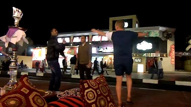 Кайфуем, сегодня мы с тобой кайфуем... смотреть онлайн