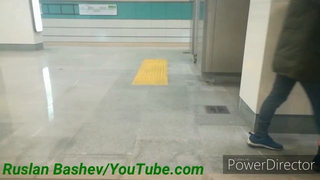 На новогоднем номерном от Речного вокзала до Ховрино смотреть онлайн