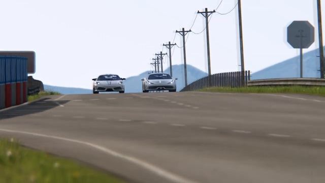 Top Speed Ferrari F430 Scuderia Vs Ferrari 458 Speciale At Highlands