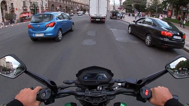 Bajaj Dominar 400 / Прокатился по центру Киева