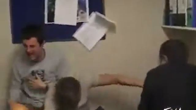 Мужики надышались азоту и... смотреть онлайн