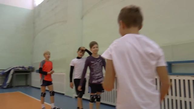 Волейбол обучение. Дети. Нападающий удар. смотреть онлайн