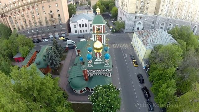 Колокольные звоны в храме Успения Пресвятой Богородицы в Гончарах. Московский пасхальный фестиваль смотреть онлайн