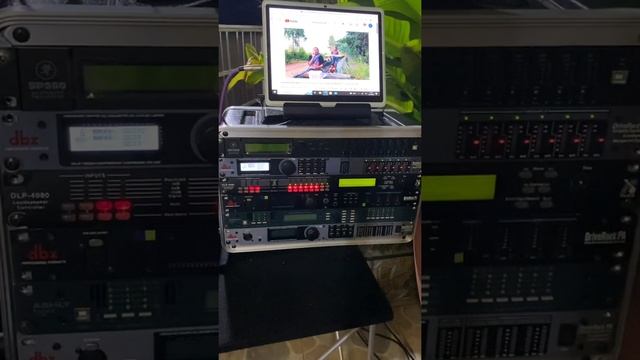 XILICA DLP-4080 смотреть онлайн