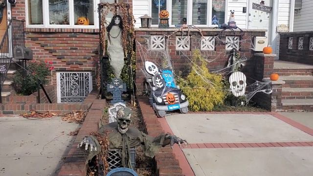 Halloween house decorations 2022 🎃 смотреть онлайн