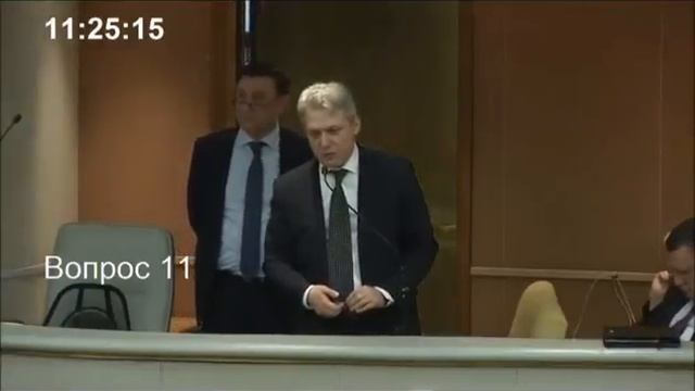 Лизнуть марку---Почта России 21век.... смотреть онлайн