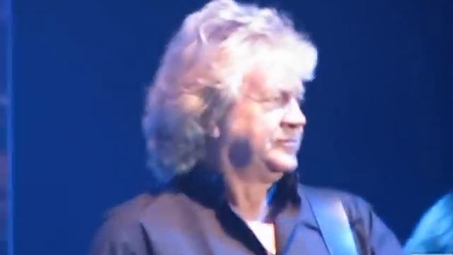 Moody Blues Lovely to see you again смотреть онлайн