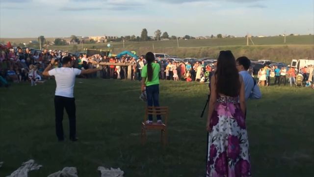 Девочка исполняет заразительную песню КАЙТАМ ЭЛЕ ТУГАН ЯГЫМА. Данир Сабиров танцует смотреть онлайн