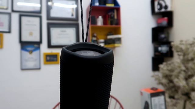 JBL FLIP 5 Bluetooth Speaker Unboxing & Review - Hindi смотреть онлайн