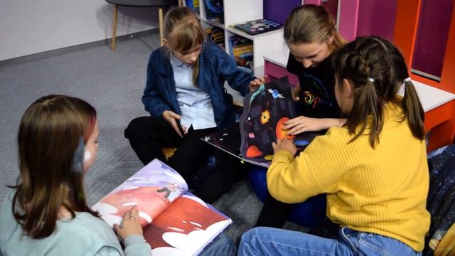 Познавательное пространство «Космодром» в детской библиотеке «Книжная галактика» смотреть онлайн