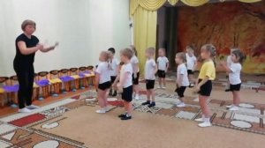 Игра с ложками "ТЫ УЛЫБНИСЬ" из сборника Коммуникативные игры, автор Ольга Воеводина, #talantoshka