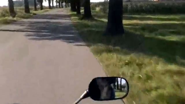 YAMAHA YZF R125 & HONDA NSR 125 смотреть онлайн
