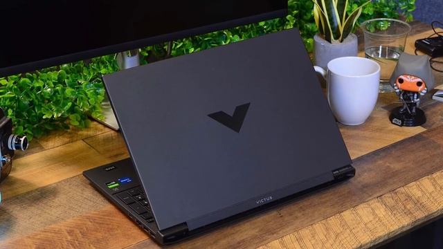 HP Victus 15 Review: Gaming On the Low-End смотреть онлайн