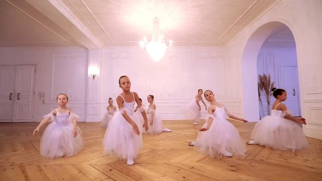 1087 Студия классической и современной хореографии Яны Юсюмбели г Санкт Петербург Снежинки 1080p v смотреть онлайн