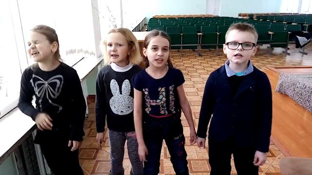 Малыши зажигают под песню "We are the world" (Michael Jackson), смотреть до конца! смотреть онлайн