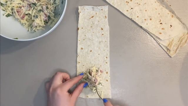 Закуска из Лаваша с Беконом и Сыром | Быстрый Рецепт смотреть онлайн