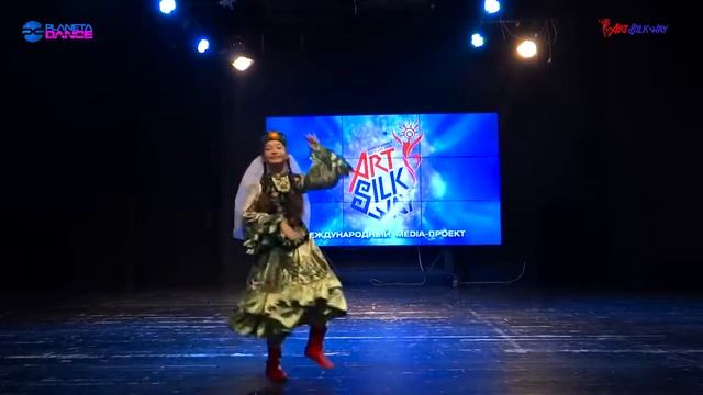 549 Менсеитова Сафина/Татарский шуточный танец/10-12 лет/Народная хореография смотреть онлайн