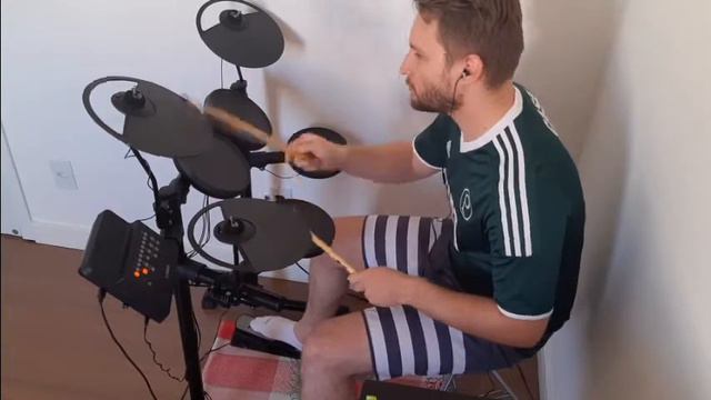 Iron Maiden - 2 Minutes For Midnight (Drum Cover) смотреть онлайн