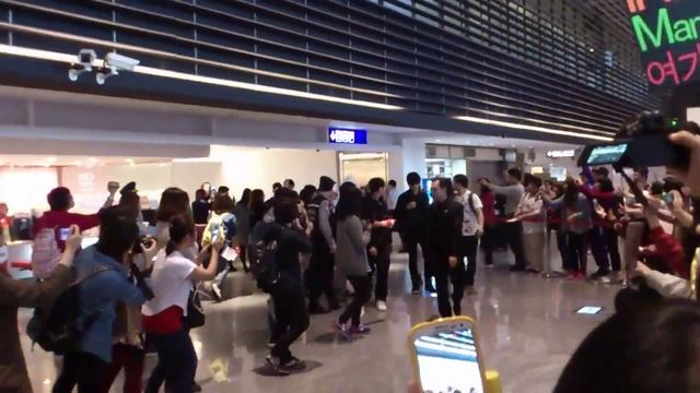 130425 infinite-Taoyuan International Airport смотреть онлайн