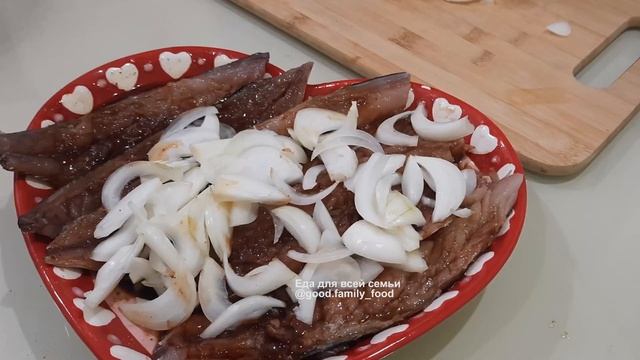 МАРИНОВАННАЯ СКУМБРИЯ В ДУХОВКЕ смотреть онлайн