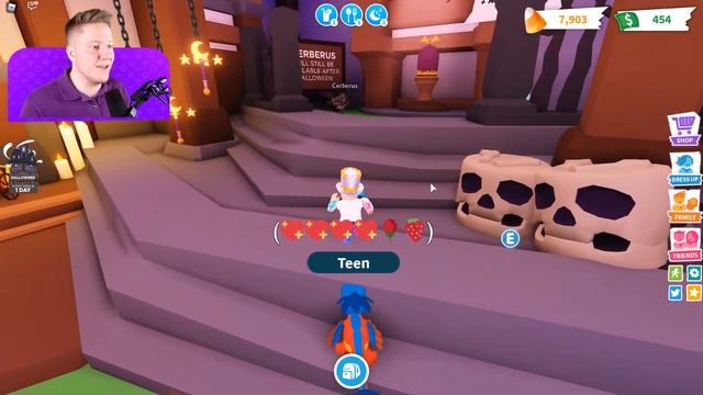 ЗАДОНАТИЛ ПОДПИСЧИКУ В ROBLOX ADOPT ME ? смотреть онлайн