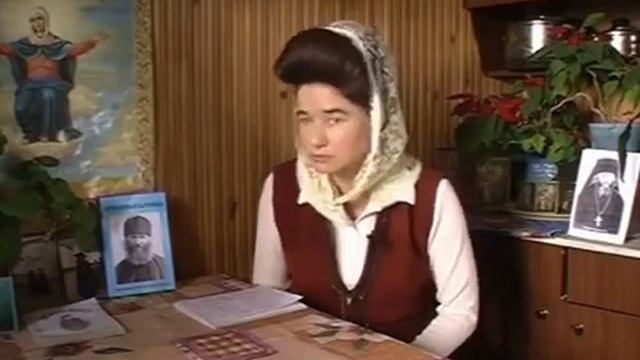 про    земные  поклоны  в  праздничные  и   воскресные   дни