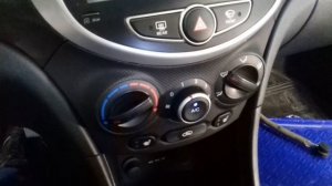 Чистка кондиционера / испарителя на Хендай Солярис (Hyundai Solaris) / Киа Рио (Kia Rio)